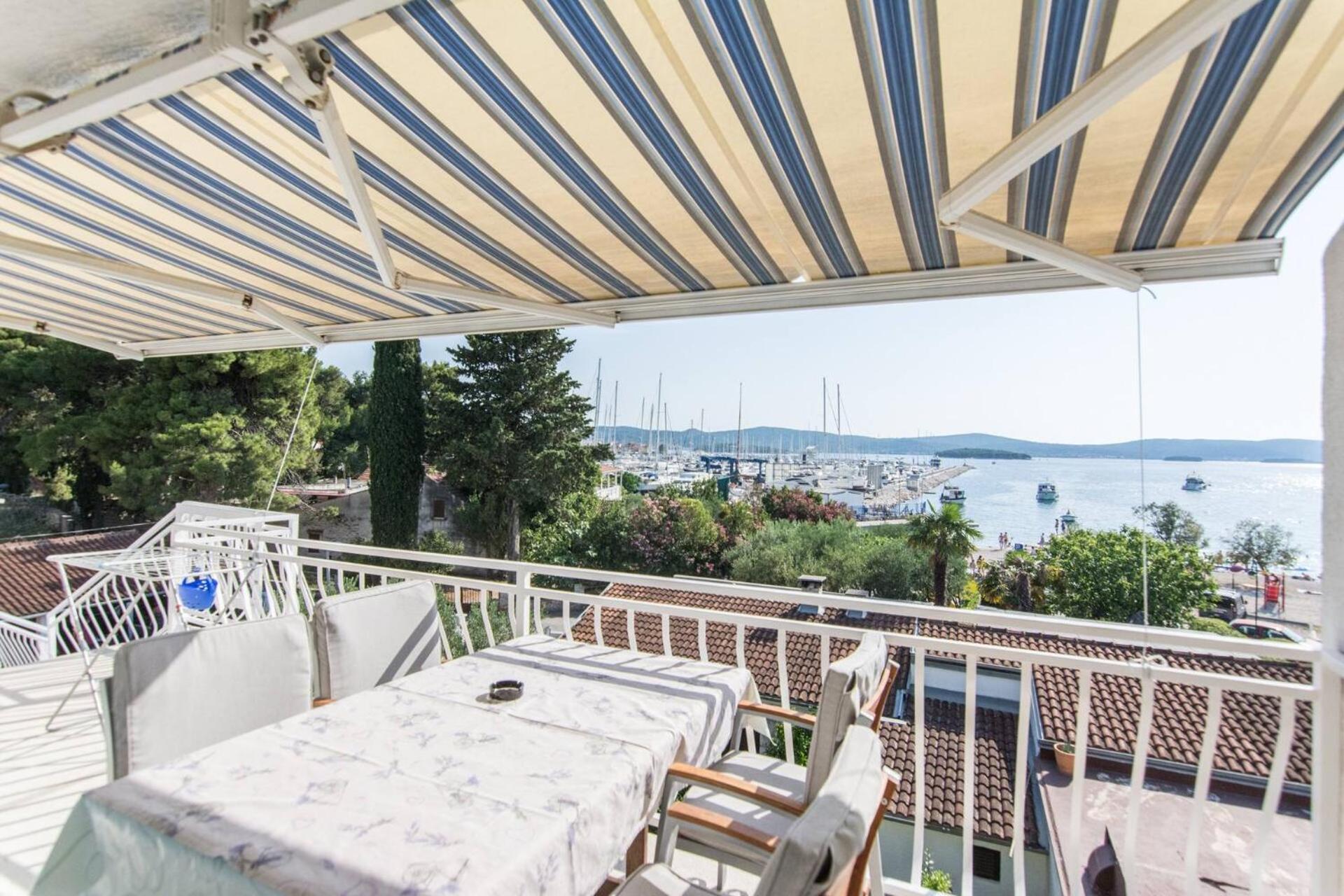 Apartment Rajna ビオグラード・ナ・モル エクステリア 写真