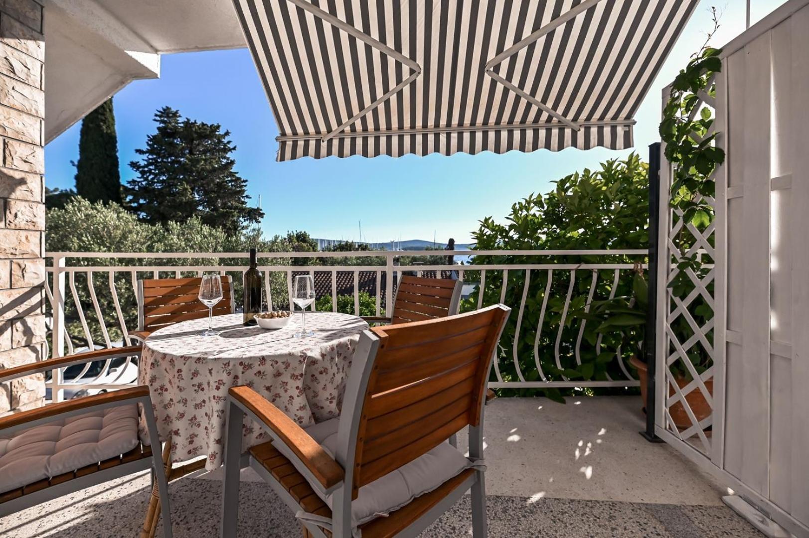 Apartment Rajna ビオグラード・ナ・モル エクステリア 写真