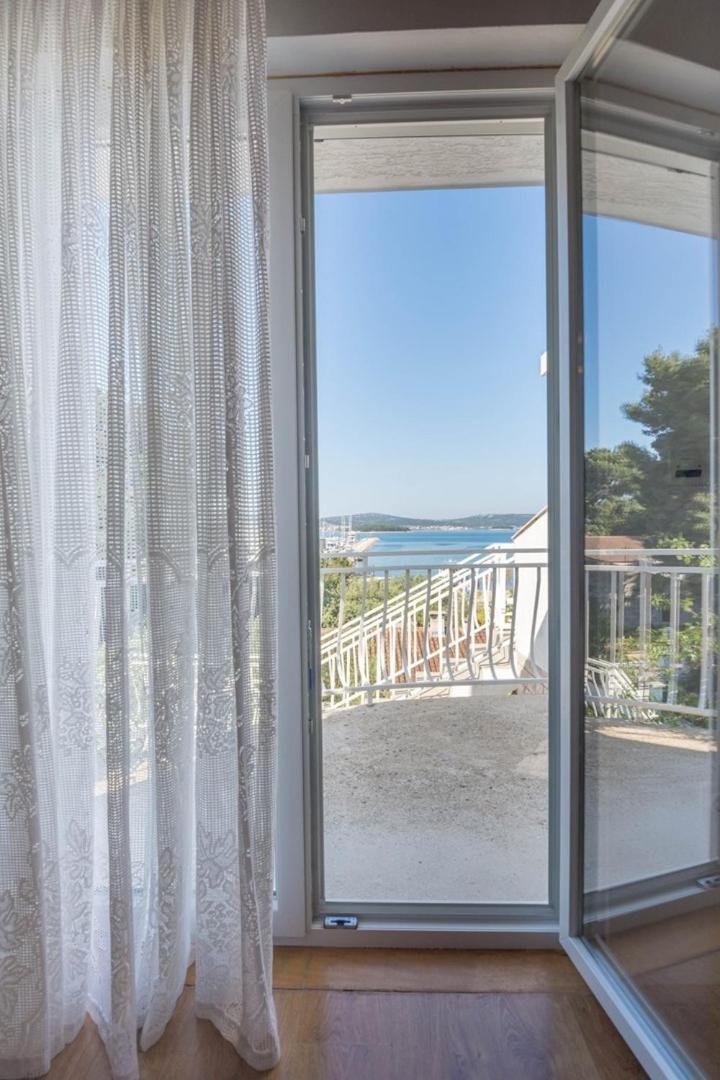 Apartment Rajna ビオグラード・ナ・モル エクステリア 写真