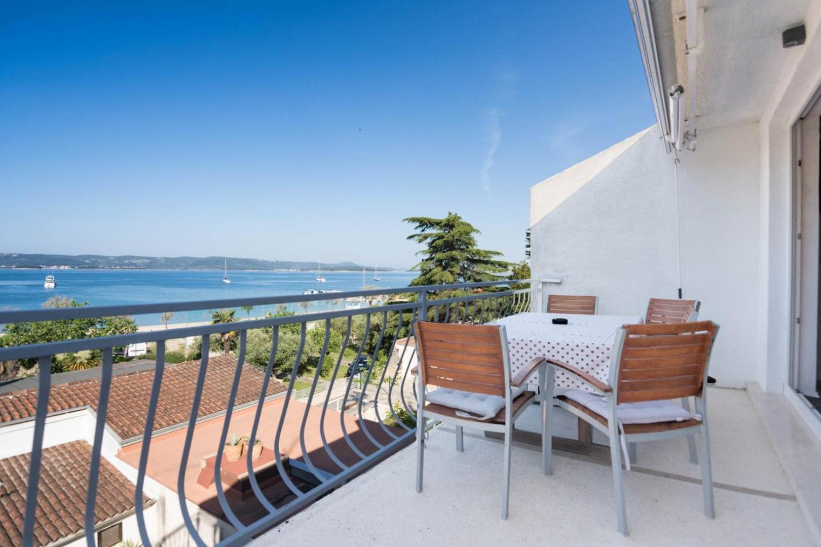 Apartment Rajna ビオグラード・ナ・モル エクステリア 写真