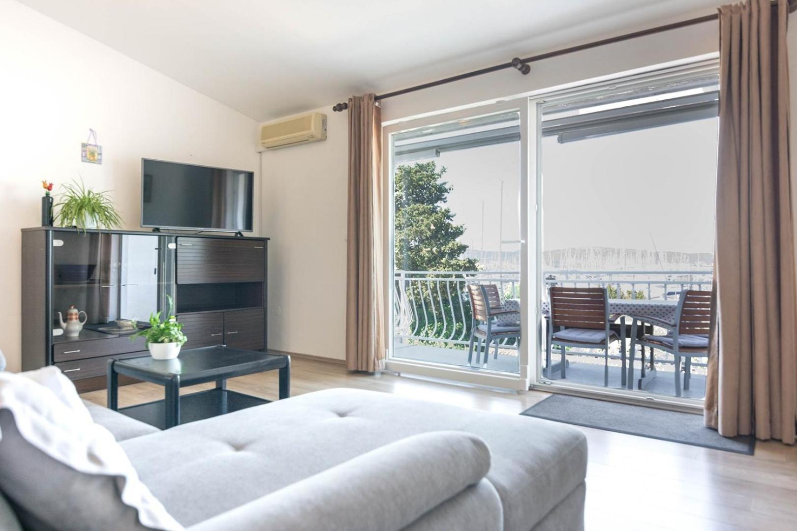 Apartment Rajna ビオグラード・ナ・モル エクステリア 写真